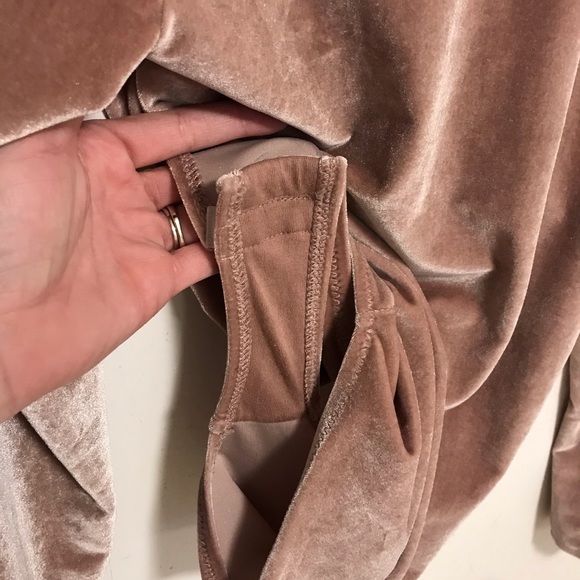 Madewell wrap velvet long sleeve body suit size M - Picture 5 of 7